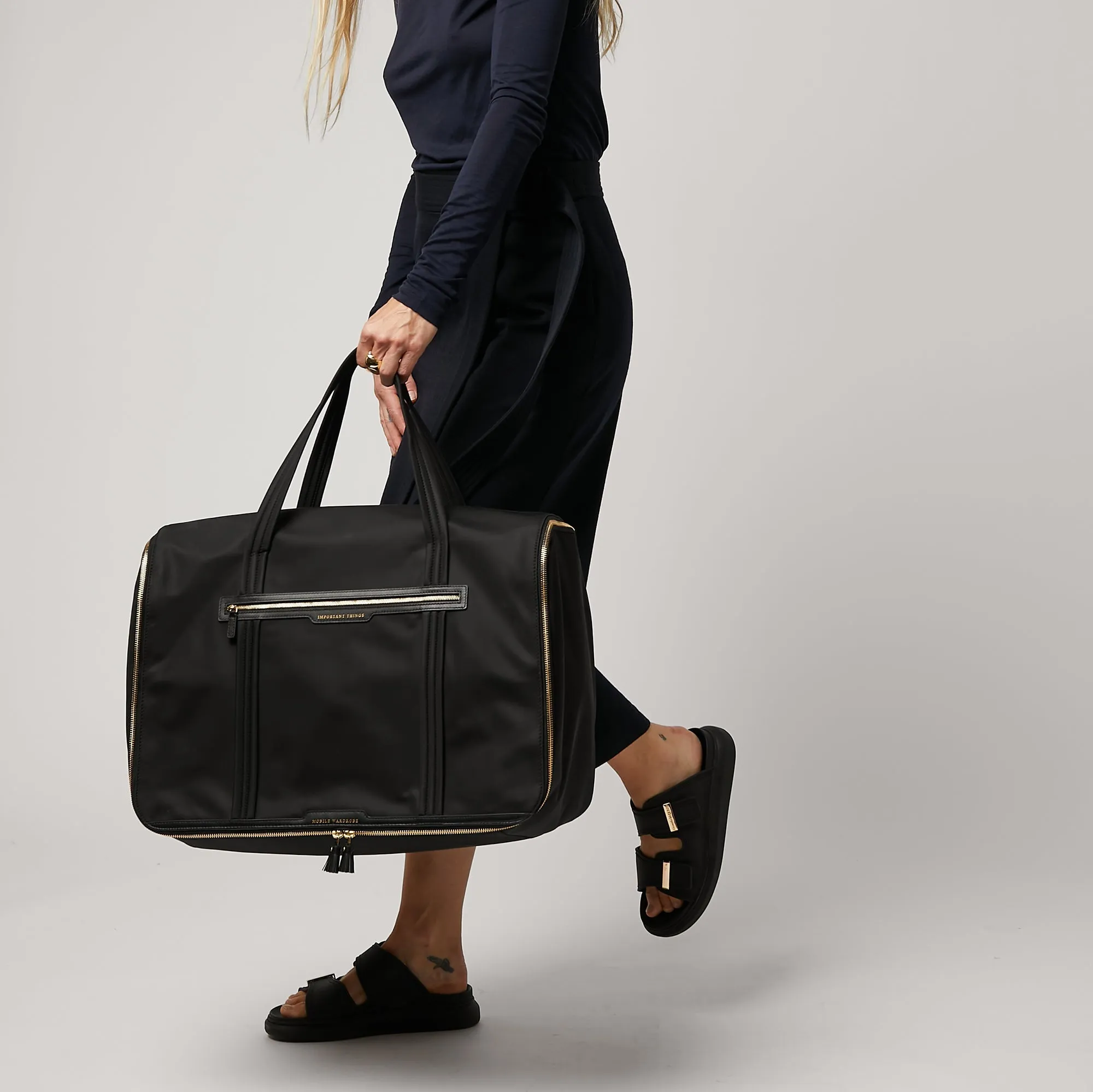 Mobile Wardrobe Travel Bag-              