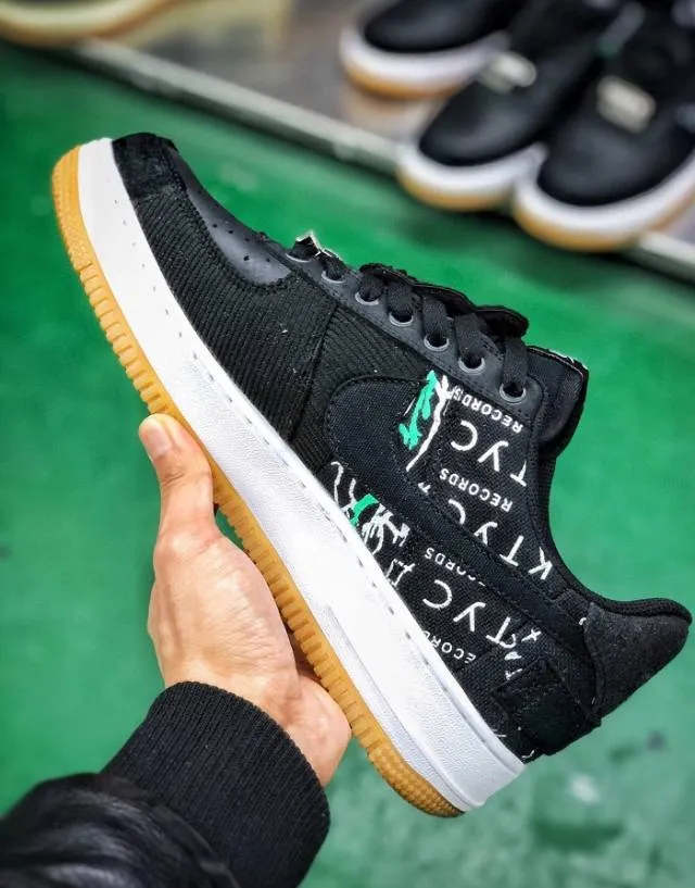 Nike Air Force 1 X Travis Scott