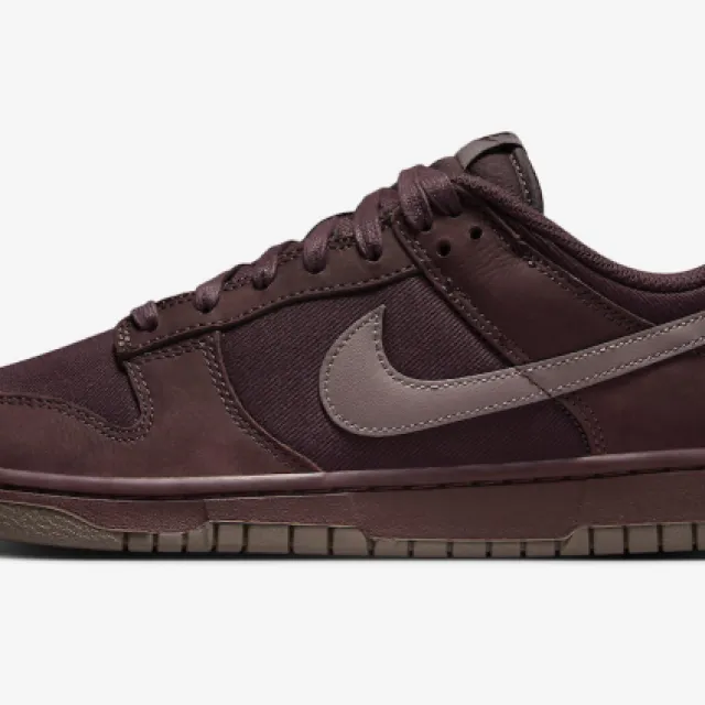 NIKE DUNK LOW PREMIUM BURGUNDY CRUSH